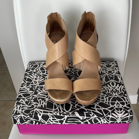 Diane von Furstenberg Opal Wedge Heels - Picture 2 of 9